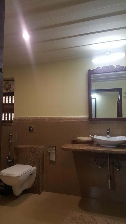 Casa Menezes - A Heritage Goan Homestay Bambolim Kamer foto