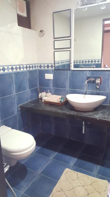 Casa Menezes - A Heritage Goan Homestay Bambolim Kamer foto