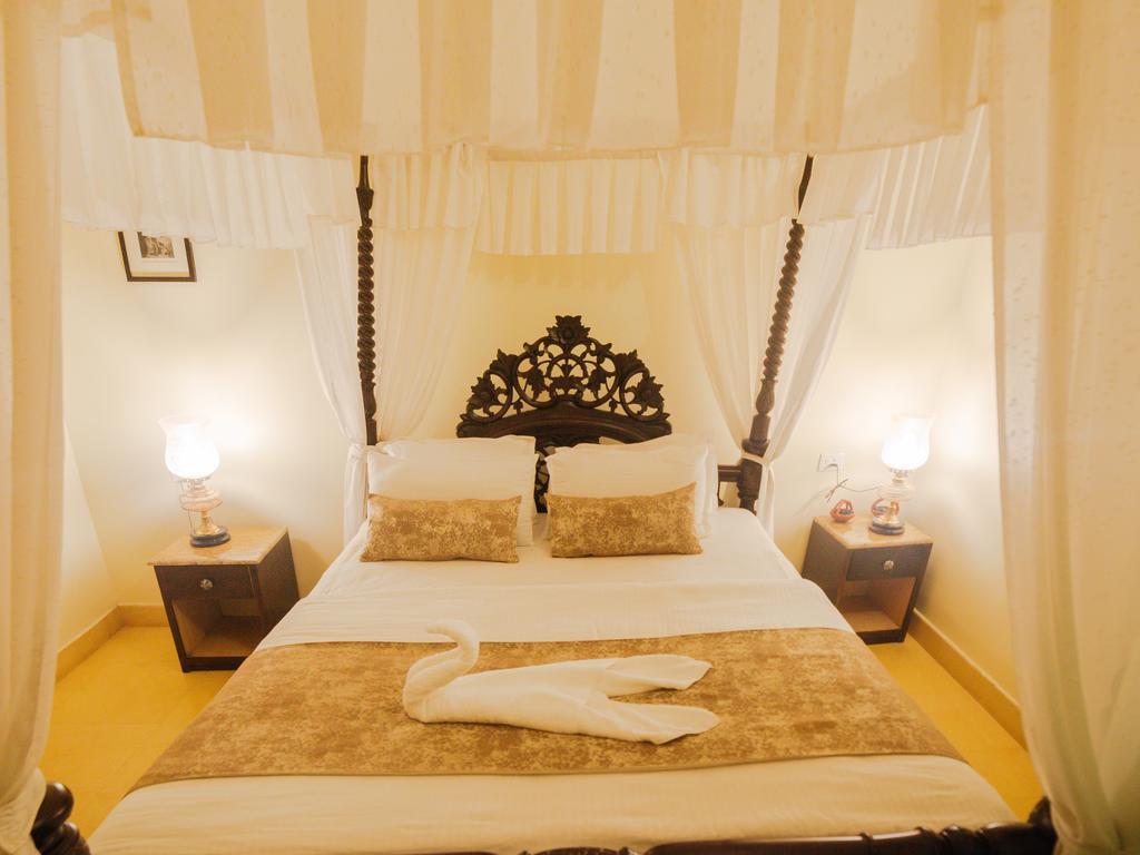 Casa Menezes - A Heritage Goan Homestay Bambolim Buitenkant foto