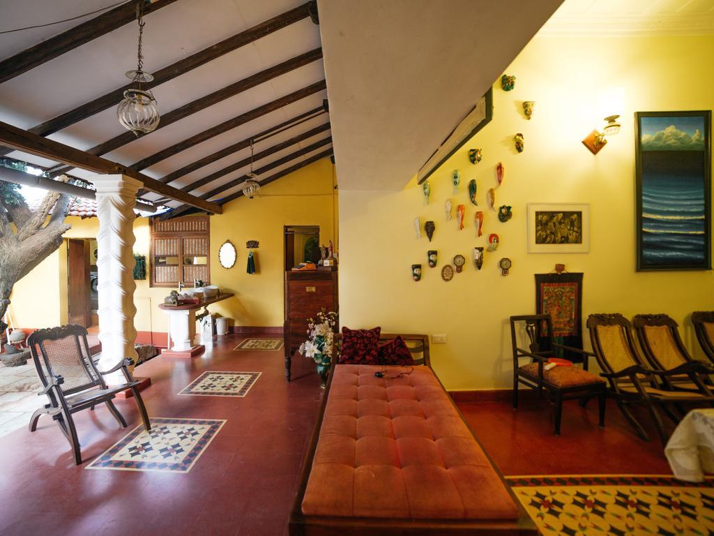 Casa Menezes - A Heritage Goan Homestay Bambolim Buitenkant foto