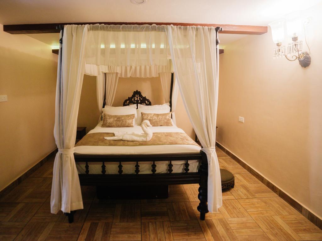 Casa Menezes - A Heritage Goan Homestay Bambolim Buitenkant foto