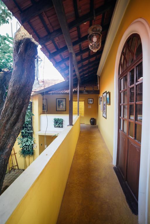 Casa Menezes - A Heritage Goan Homestay Bambolim Buitenkant foto