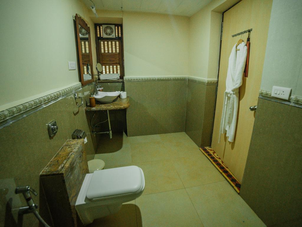 Casa Menezes - A Heritage Goan Homestay Bambolim Buitenkant foto