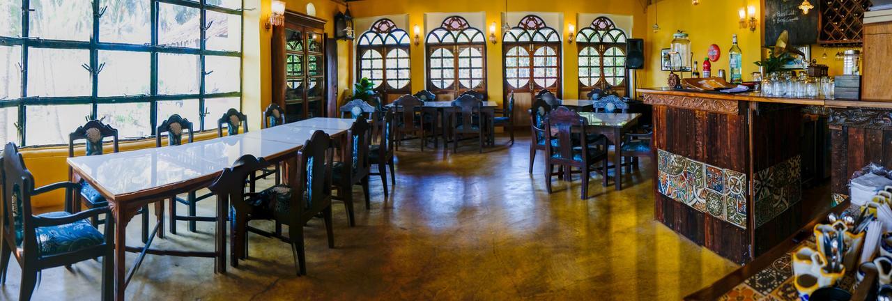Casa Menezes - A Heritage Goan Homestay Bambolim Buitenkant foto
